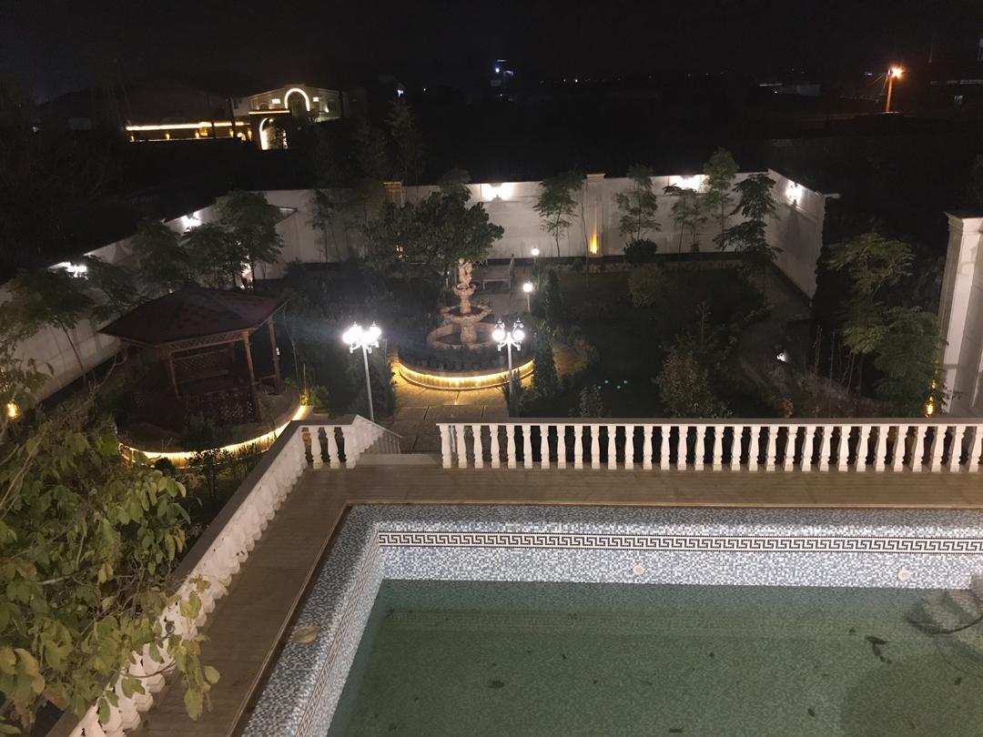    بی نام  