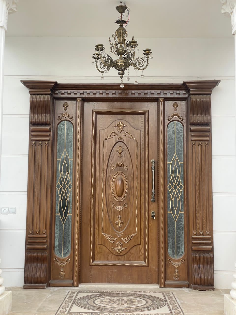    بی نام  
