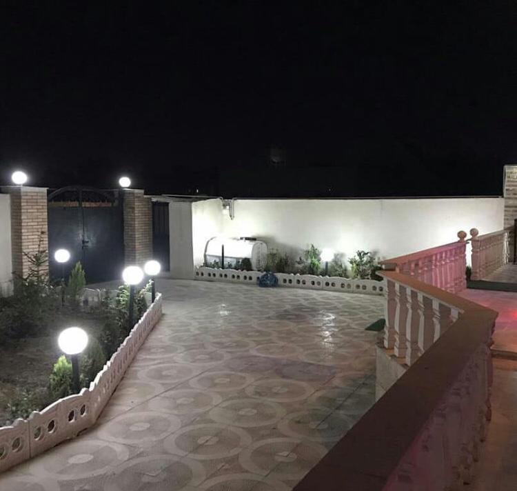    بی نام  