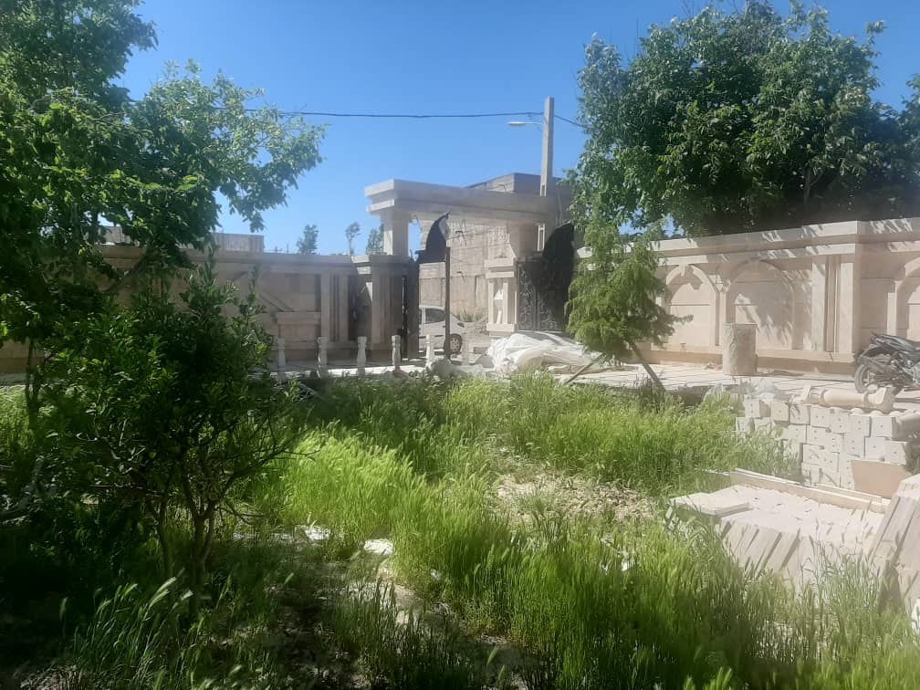    بی نام  