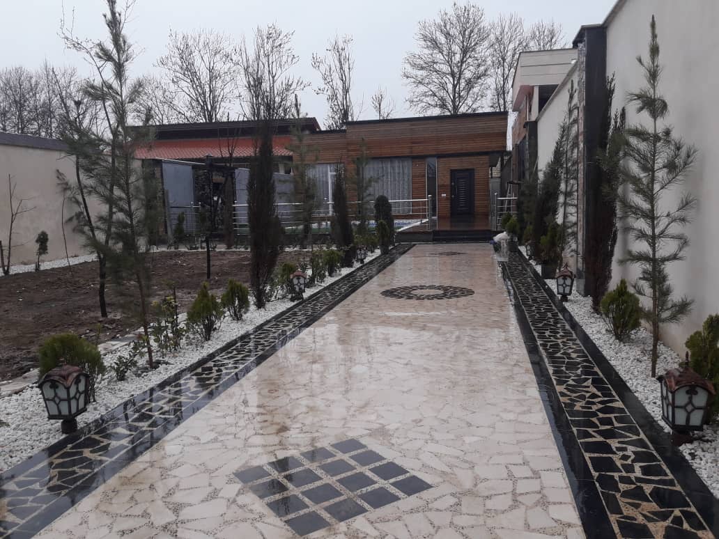    بی نام  