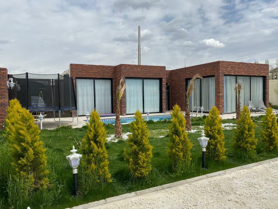 ویلا سندار چهار باغ 